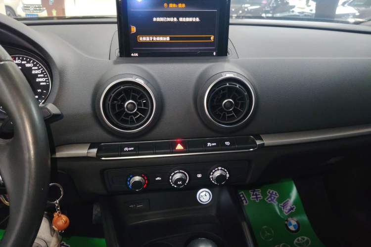 Used Audi A3 2018 30th Anniversary Edition Sportback 35 TFSI Ambition Model Audio And AC Panel