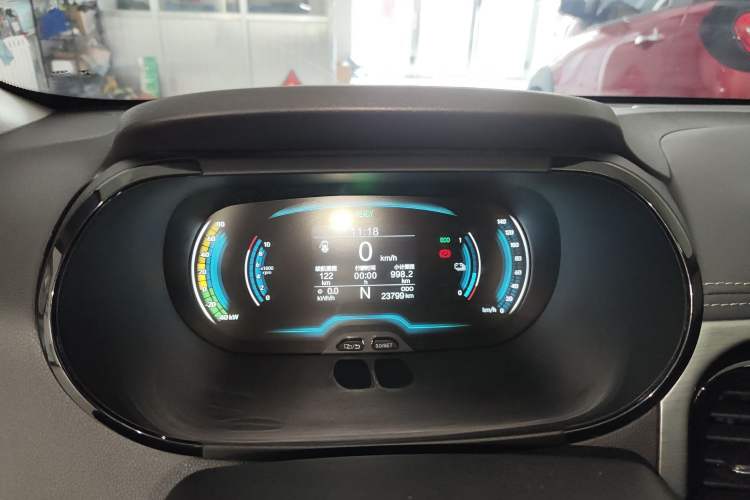 Used Chery Little Ant 2022 Revised Version Sweet Pink Edition Half-Sugar Version Lithium Iron Phosphate 30.7 kWh 30 kW 301 km