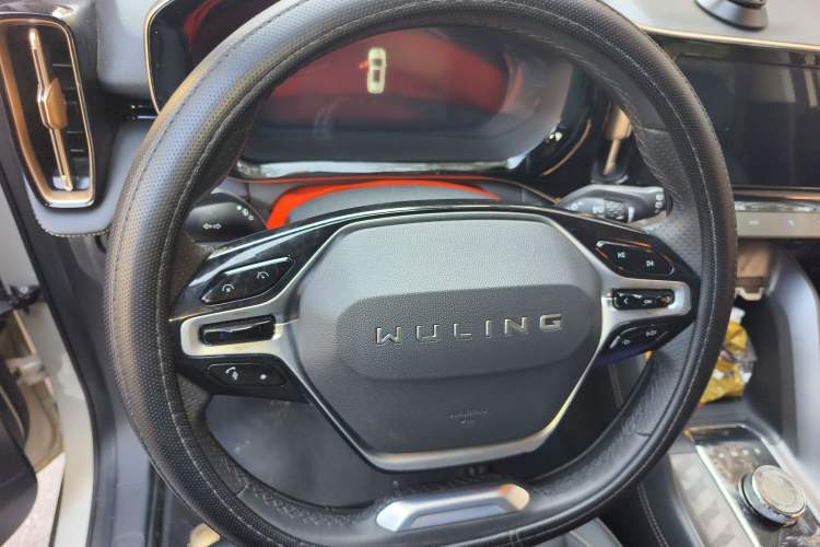 Used Wuling Xingyun 2023 2.0L DHT Standard Edition