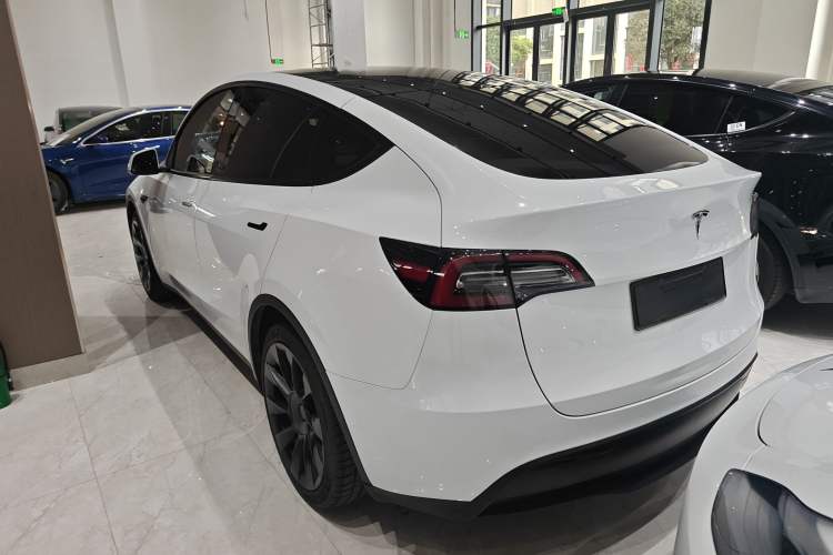 Used Tesla Model Y 2021 Standard Range Rear-Wheel Drive Version