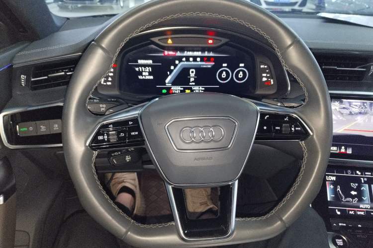 Used Audi A7L 2022 45 TFSI quattro S-line Wind Rider Steering Wheel