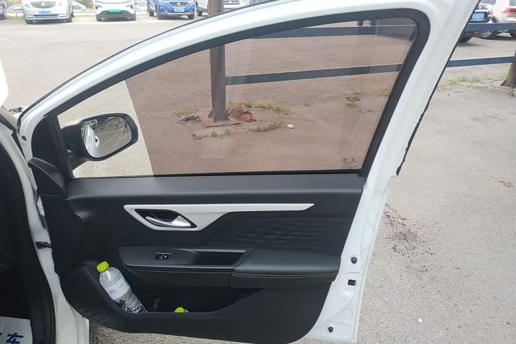 Used SOL E10X 2021 302 km Range Luxury Version 31.4 kWh