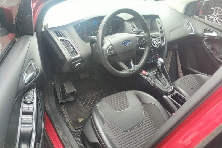 Used Ford Focus 2017 Hatchback 1.6L Automatic Fashion Edition Smart Drive Version Driver Seat