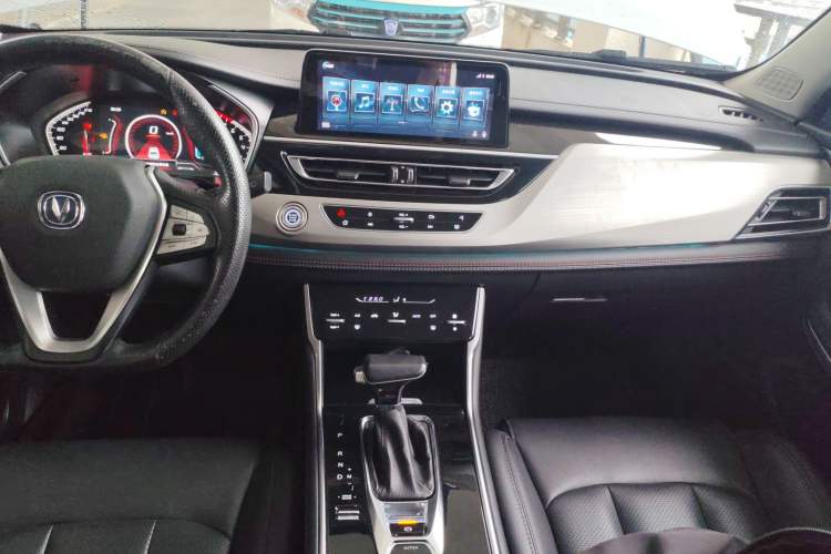 Used CHANGAN CS75 2020 280T Automatic Smart Edition China VI Audio And AC Panel