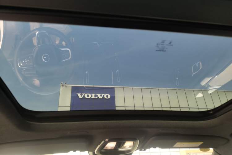 Used Volvo XC40 New Energy 2023 Long-Range Version Headliner