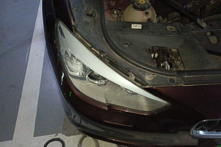 Used BMW 5 Series GT 2014 528i Leading Model Right Front Headlight