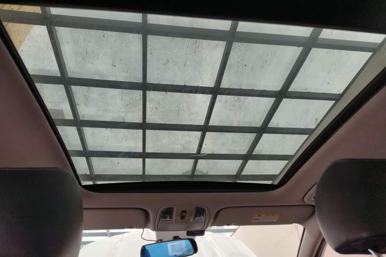 Used Kia KX5 2017 1.6T Automatic Two-Wheel Drive 15th Anniversary Special Edition DLX