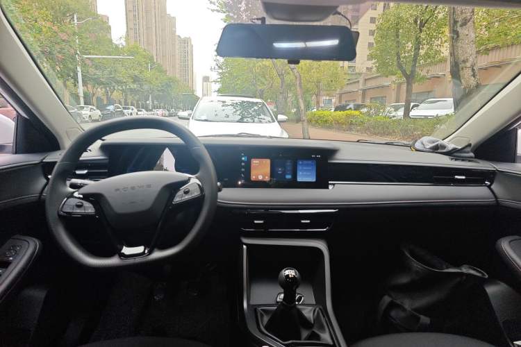 Used Roewe i5 2023 1.5L Manual Comfort Edition