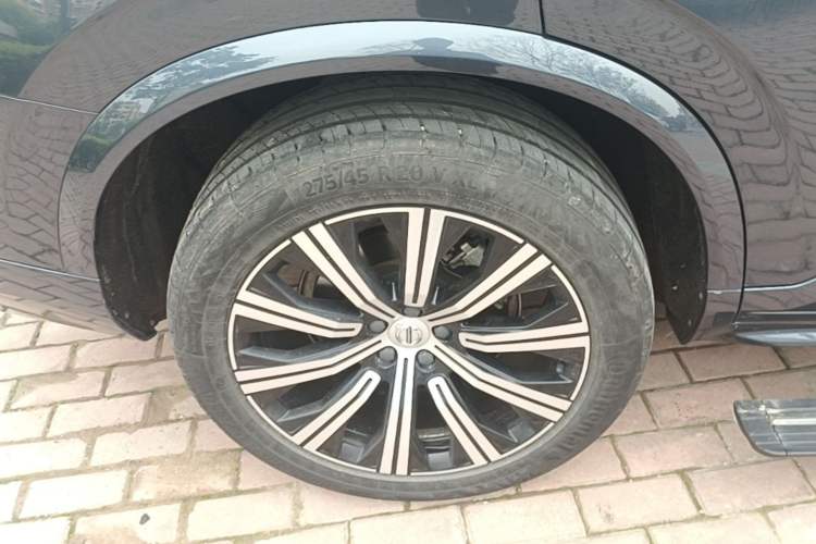 Used Volvo XC90 2021 B5 SmartDrive Luxury Edition 5-seater Right Rear Wheel Hub