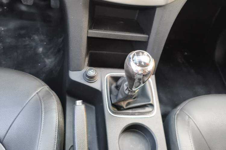 Used JMC Baodian 2020 2.5T Diesel Two-Wheel Drive Comfort Edition Long Wheelbase JX4D25A6L
