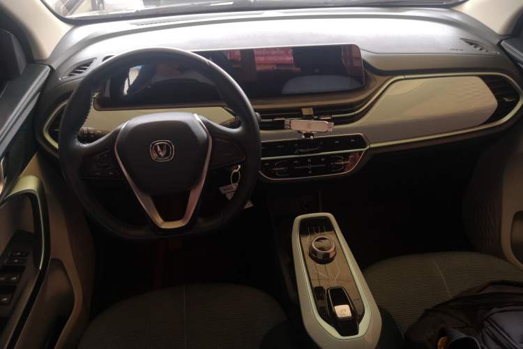 Used CHANGAN Benni E-Star 2022 Qingxin Edition Colorful Model Lithium Iron Phosphate
