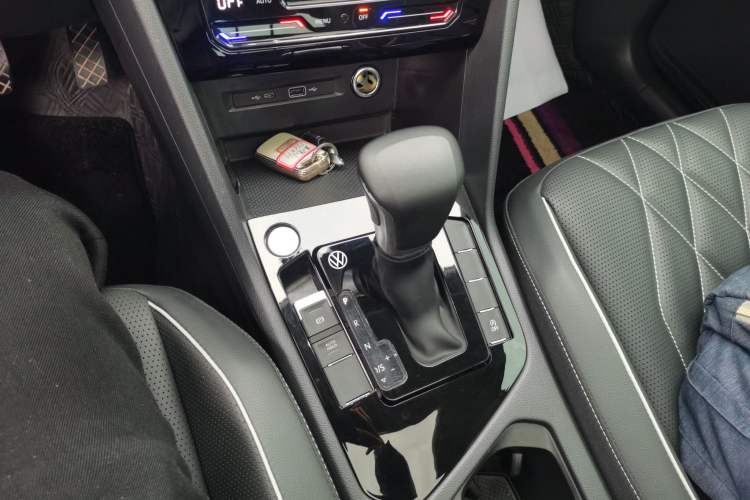 Used Volkswagen Tiguan L 2024 300TSI Automatic Two-Wheel Drive Smart Edition Gear Lever