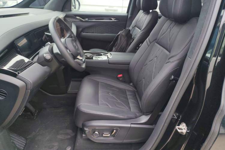 Used Zeekr 009 2024 Six-Seat Executive Version 4WD 108 kWh