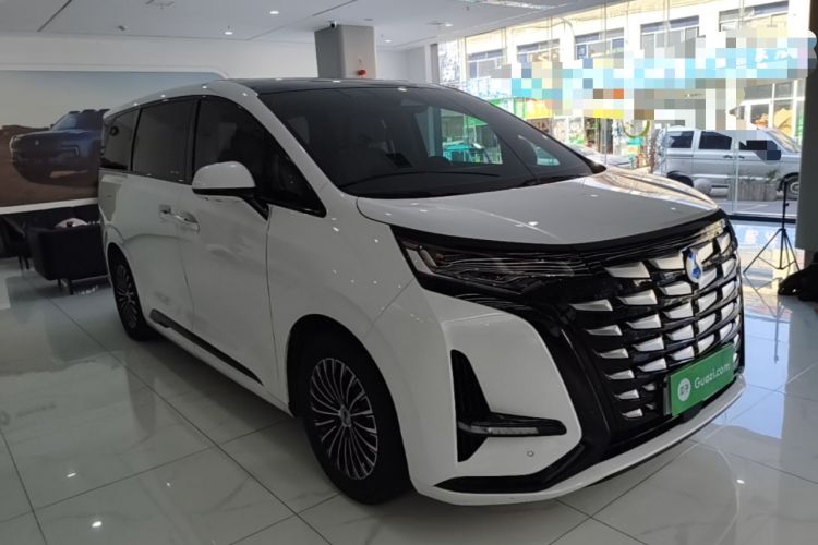 Used Denza D9 2022 DM-i 970 Four-Wheel Drive Prestige Model
