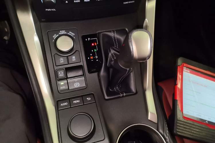 Used Lexus NX 2016 200 All-Wheel Drive FENGSHANG Version Gear Lever