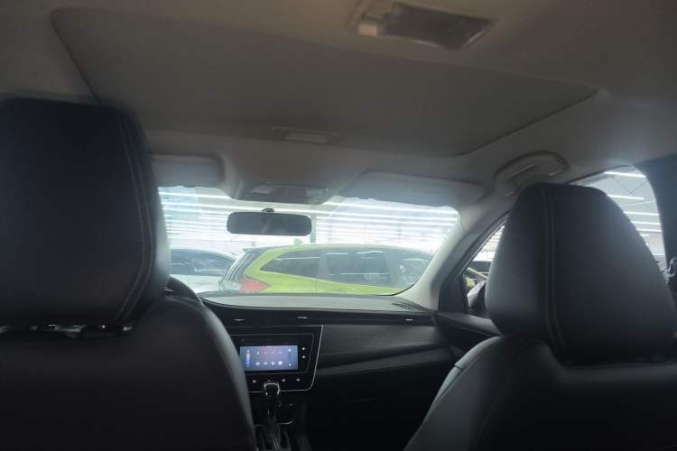 Used Venucia D60 2021 PLUS 1.6L XL CVT Yue Ling Edition Headliner