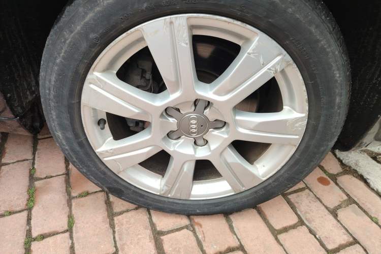 Used Audi A6L 2011 2.4L Comfort Edition Right Front Wheel Hub