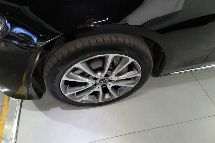 Used Mercedes-Benz E-Class 2019 E 300 L Luxury Model
