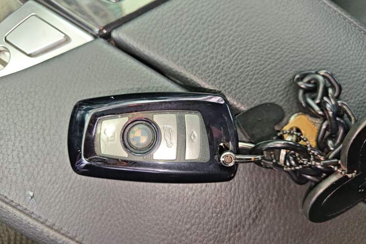 Used BMW 5 Series 2014 520Li Elegant Model Vehicle Key