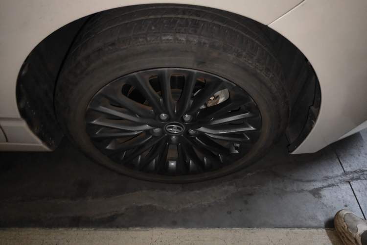 Used Toyota Avalon 2019 2.0L XLE Premium Edition China VI Right Front Wheel Hub