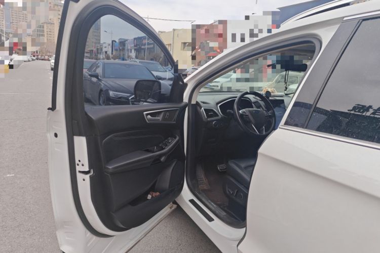 Used Ford Edge 2020 EcoBoost 245 Two-Wheel Drive Titanium 7-Seater
