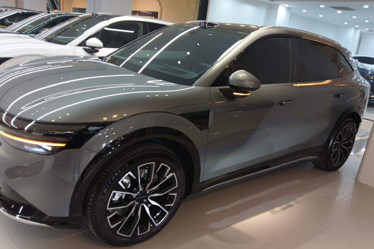 Used Zeekr 7X 2025 100kWh Long-Range All-Wheel Drive Intelligent Driving Version
