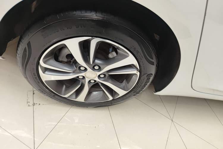 Used Buick Verano 2020 20T CVT Leading Edition Exterior 5