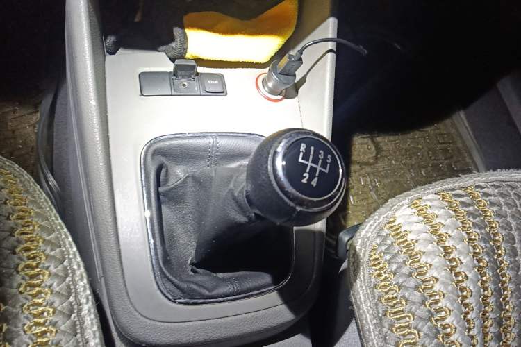 Used Volkswagen Bora 2011 1.6L Manual Fashion Edition
