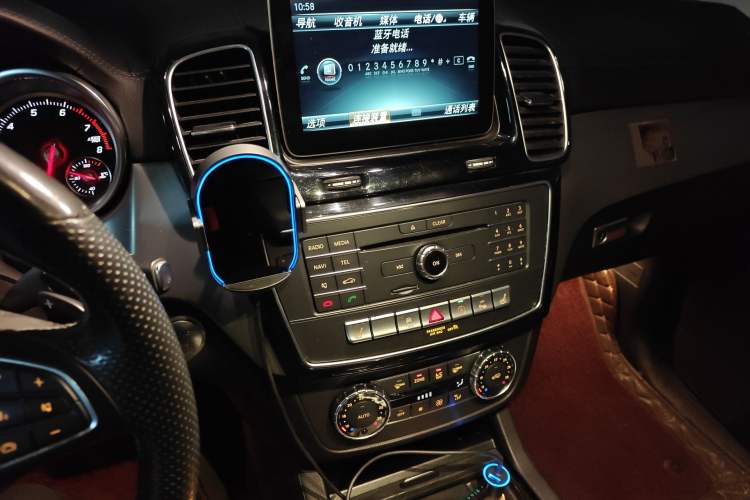 Used Mercedes-Benz GLE Coupe 2015 GLE 320 4MATIC Coupe SUV Audio And AC Panel