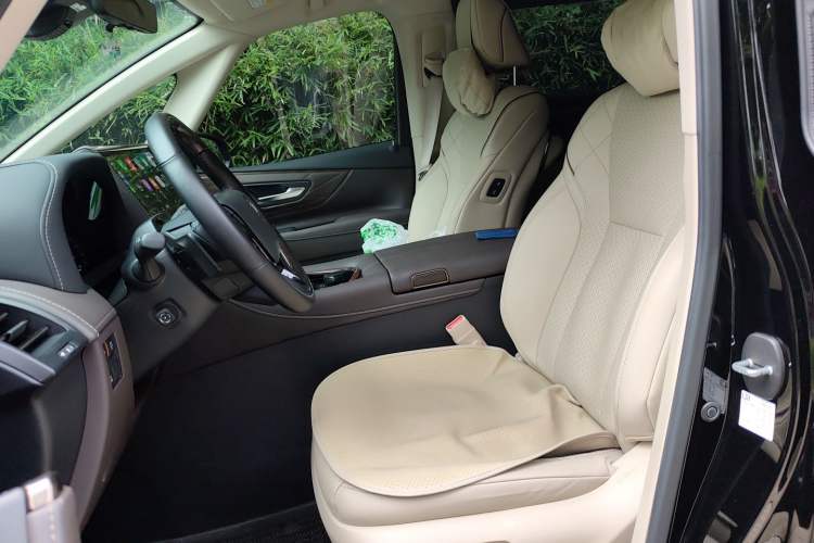 Used Toyota Vellfire 2024 Crown Dual-Engine 2.5L Ultimate Edition