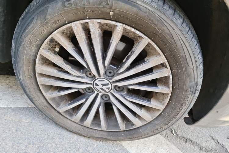 Used Volkswagen Touran 2015 1.4T DSG Flagship Edition 5-seater Right Front Wheel Hub