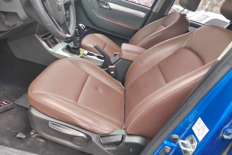 Used JAC T8 2019 2.0T Explorer Edition Two-Wheel Drive Prestige Trim with Standard Double Cabin HFC4DB2-1D
