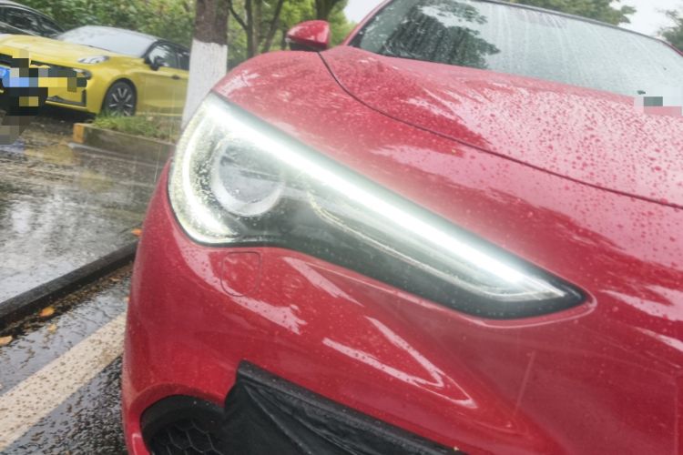 Used Alfa Romeo Stelvio 2017 2.0T 200HP Elite Edition Right Front Headlight