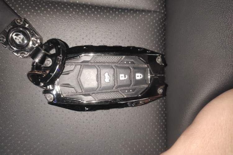 Used Toyota Camry 2024 Dual-Motor 2.0 HGVP Luxury Edition