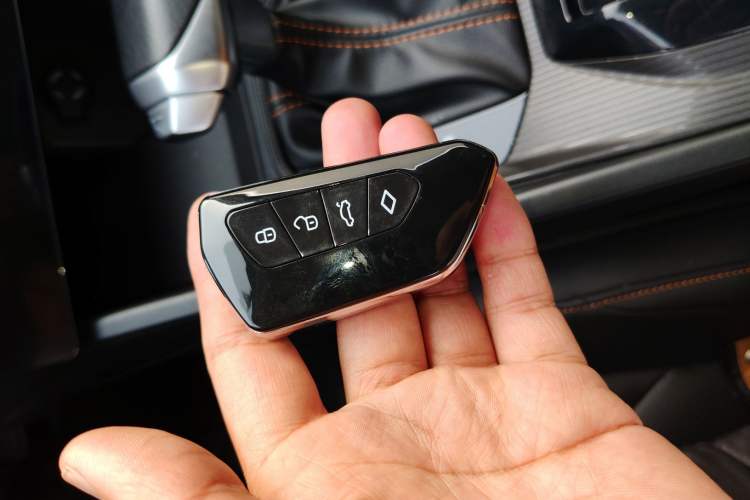 Used Dongfeng Aeolus Yixuan 2024 1.5L Automatic JingSu Edition Interior 1