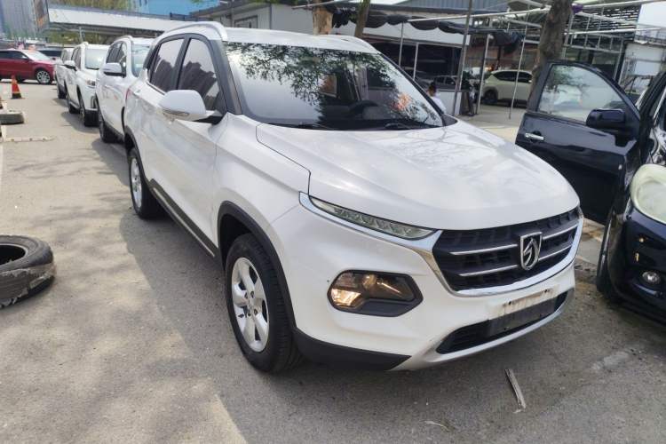 Used Baojun 510 2017 1.5L Manual Fashion Model Exterior 1