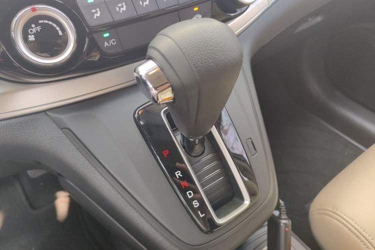 Used Honda CR-V 2016 2.0L two-wheel drive Urban Edition