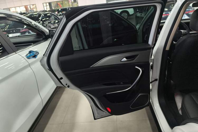 Used Bestune T77 2023 1.5T Automatic Luxury Model Left Rear Door Interior