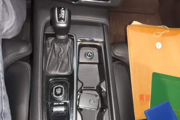 Used Volvo V90 2017 Cross Country T5 AWD Smart Range Edition
