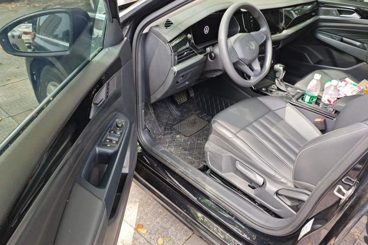 Used Volkswagen Passat 2022 280TSI Business Edition Driver Seat