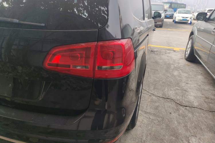 Used Volkswagen Sharan 2013 1.8TSI Standard Model
