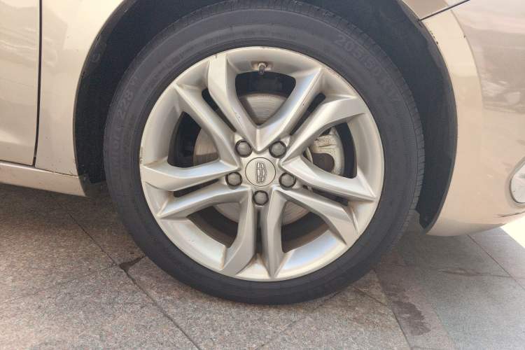 Used Geely Auto Emgrand GL 2017 1.3T DCT Luxury Model