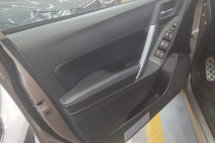 Used Subaru Forester 2015 2.5i Special Edition Commemorative Model
