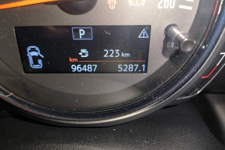 Used MINI 2019 2.0T COOPER S Artist Odometer Close Up