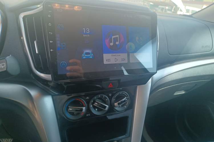 Used Venucia T70 2016 1.6L Manual Ruixing Edition Audio And AC Panel