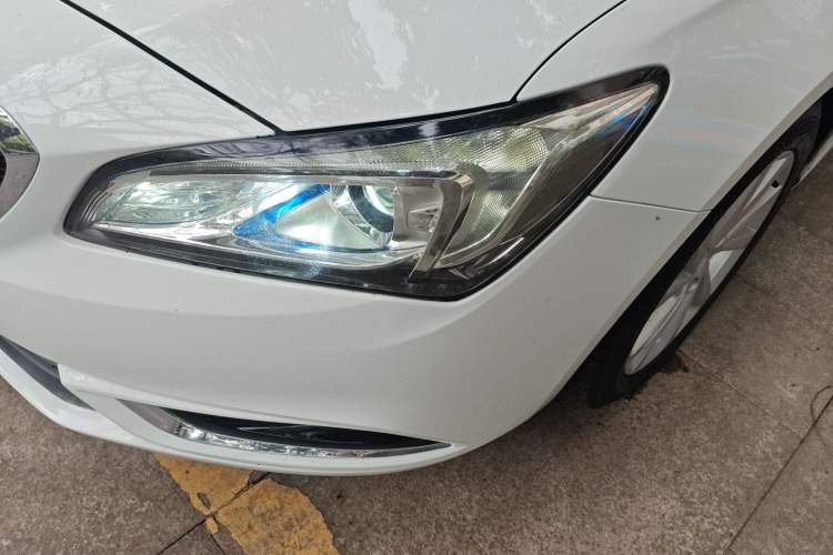 Used Buick Verano 2017 Sedan 15S Automatic Leading Model Left Front Headlight