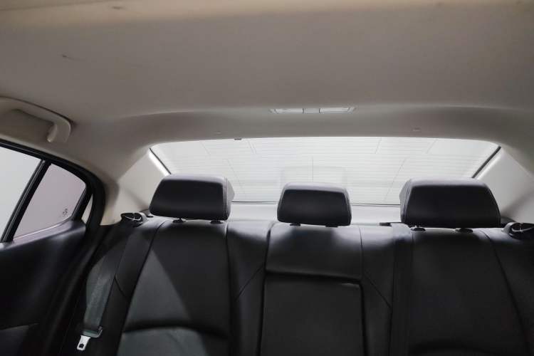 Used Mazda Mazda 3 Axela 2017 Sedan 1.5L Automatic Luxury Model Emission Standard China V
