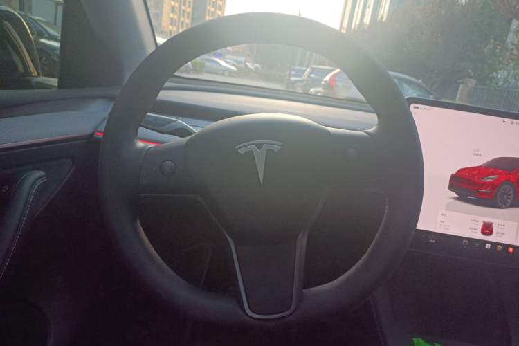 Used Tesla Model Y 2024 Rear-Wheel-Drive Version Steering Wheel