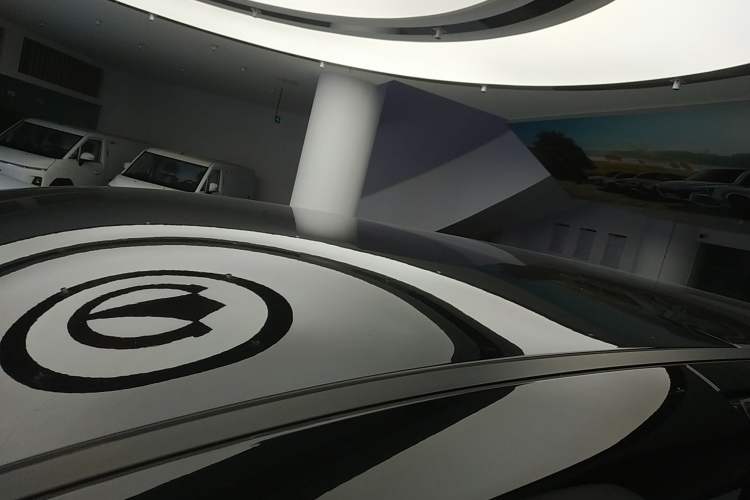 Used Geely Galaxy LEVC L380 2024 140-Degree 6-Seater All-Wheel-Drive Ultra
