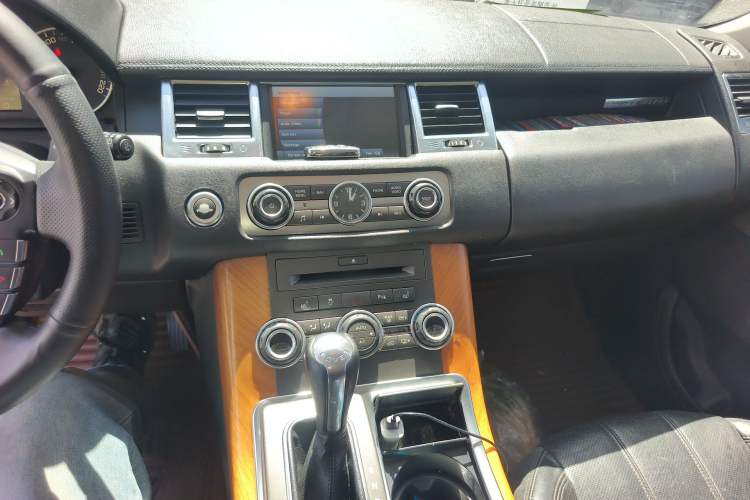 Used Land Rover Range Sport 2011 3.0 TDV6 Diesel Version
